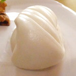 四川料理 桃源郷 - ２０１７温色健美ランチ　２１００円（税込）ブロッコリースプラウトと、彩野菜の雲白肉仕立て　花巻添え【２０１７年３月】