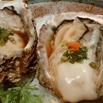 旬菜旬魚 お造りの山葵 - 巨大な岩牡蠣　壱岐産