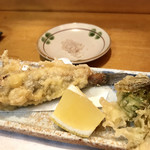 八珍 - 天ぷら…ハゼだったかと。