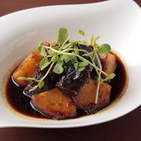 和牛の肉じゃが　山椒風味