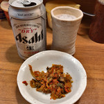 麺通 - 缶ビール 400円 辛し高菜