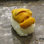 小判寿司 - 昆布森産馬糞雲丹