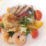 四川料理 桃源郷 - ２０１８温色健美ランチ　２１００円（税込）塩麹チャーシューと海鮮サラダ【２０１８年２月】