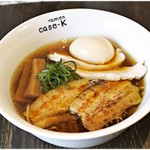 ramen case-k - 特製らぁめん（醤油） 950円　旨味が凝縮された一杯です。