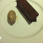 マッシュルーム - ショコラドゥーブルとグラスセップ