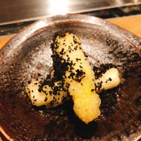 くずし鉄板 あばぐら 恵比寿店 - ホワイトアスパラ天　トリュフ塩まぶし