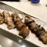 吾助 - 焼き鳥…10本1000円