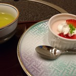 瀬波グランドホテル　はぎのや - デザートとお茶