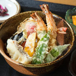 Upper Ten-don (tempura rice bowl)