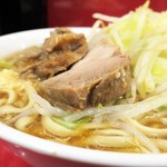 ラーメン二郎 - 豚の厚み
