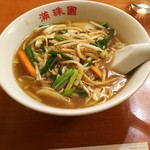 梅林閣 - サンマー麺 なぜか器には違う店名表示が…。