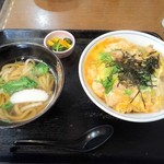 寺子屋 - 親子丼とミニうどん