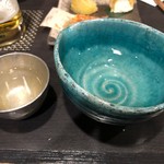 囲坊主 - 囲坊主　日本酒はこんな感じで登場