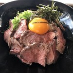 Asunaro - ローストビーフ丼(ランチ)980円