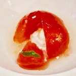 ササキバー&カレー - 料理写真:マスカルポーネを詰めたトマトのファルシ