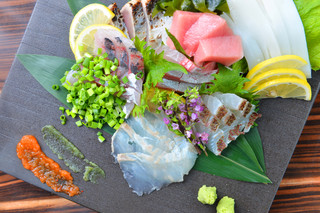 Hakata Shunsai Sengyo Ajito - 鮮魚盛り合わせ1,480円～