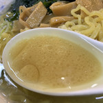 ラーメン 前田家 - このスープがやみつきに