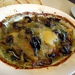 Bistrot Enry. - エスカルゴとつぶ貝､木の子のオーブン焼き ブルゴーニュ風