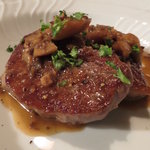 ファニエンテ - 【２回目】メインのイチボ肉。季節のボルチーニ茸を使ったソースです