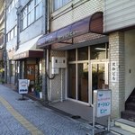 昭和の食堂という雰囲気です