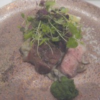 ARMONICO - デュロック豚肩ロースの炭火焼き