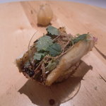 カセント - 明石産穴子と黒イチジクのミルフィーユ仕立て