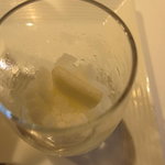 レフェルヴェソンス - 柚子のソルベに、ラ・フランスが。