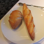 レフェルヴェソンス - ミニバケットにライ麦のパン。