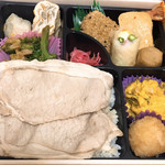 津多屋 - ロース生姜焼幕の内弁当