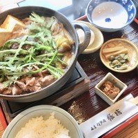 豚捨 KITTE丸の内店 - 牛鍋 檜