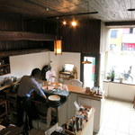 東向島珈琲店 - 2Fから厨房＆カウンターを眺める。