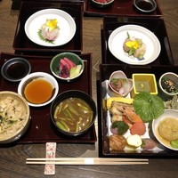 暗闇坂宮下 丸の内店 - 特選三重弁当
