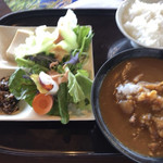 本気家 源天 - カレーライス、サラダなど