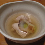 和酒和彩 ぎおん - お通し　鶏肉と葱のスープ