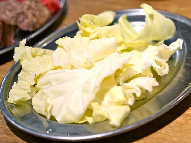 Uma Yakiniku Sakaba Uma Taro Nishi Shinjuku 7 Chome Ten photo 3