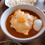 Gyarari Kafe Beniya - チキン野菜カレー チーズタマゴトッピング