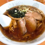 正ちゃん - チャーシュー3枚、メンマ、ワカメ、刻みネギ