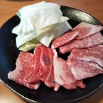 焼肉 一升びん - 