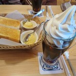 珈琲所コメダ珈琲店 - クリームコーヒー540円のモーニングBを２つ