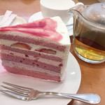 銀座コージーコーナー - 料理写真:ミルショート(トリプルベリー)+ダージリンティー(ケーキセット 786円)