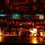 サイレンスバー - カウンター左側