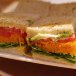 お茶とお菓子まやんち - 野菜のサンドウィッチ