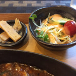 麻婆家 - サラダ、シナチク