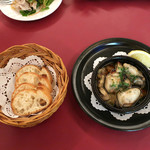 Purego - 牡蠣のアヒージョ