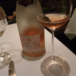 フロリレージュ - 泡／ドゥ・スーザ・エ・フィス／シャンパーニュ・ロゼ・ブリュット／ＮＶ