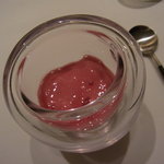 フロリレージュ - アヴァンデセール／フルーツのデザート／山梨の巨峰と岐阜の山葡萄のソルベ、炭酸のムース