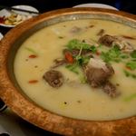 本格湖南料理 李厨 - 羊肉鍋（骨付きラム肉の鍋）　2680円