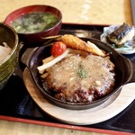 Nomiku Idokoro Jirobee - ハンバーグ定食