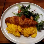 CRAFTSMEN Specialty COFFEE - スクランブルエッグ・クロワッサン