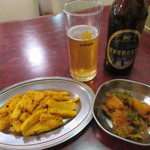 プルジャ ダイニング - ムラコアチャールとネパールのビール（エベレスト）
